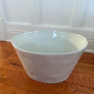 Elegant White Ceramic Champagne Bucket